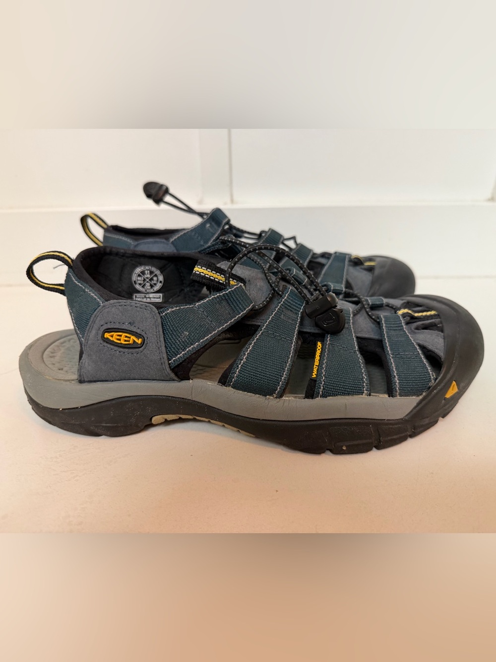 KEEN Newport H2 Waterproof Hiking Gorpcore Sporty Sandals Blue Mens Size 11